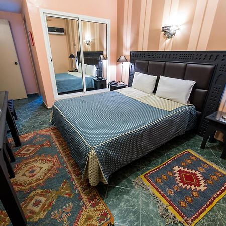Hotel Akouas Meknès Cameră foto